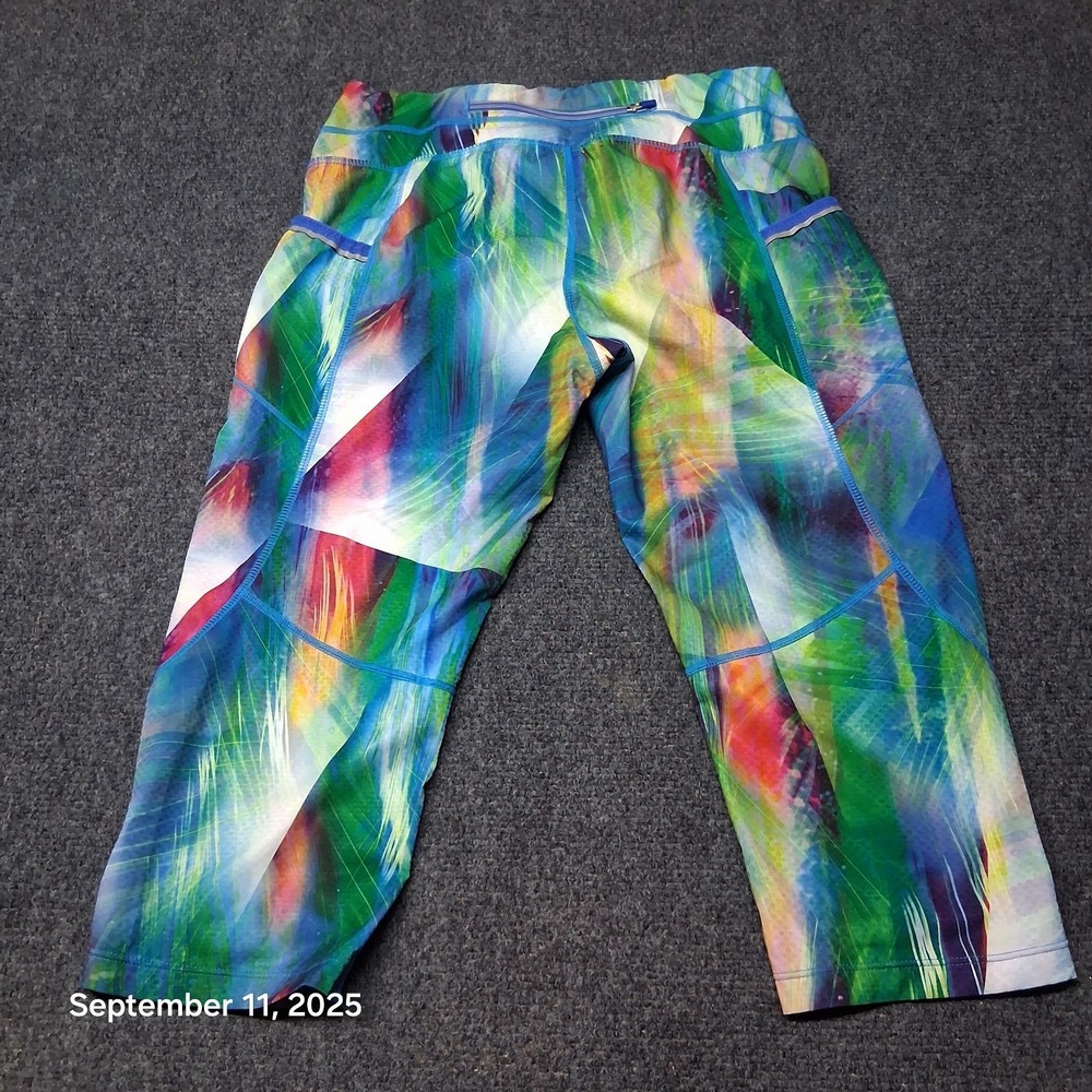 Athleta Tropea Dobby Be Free Knicker Abstract Tropical Leggings Size‎ Small - Picture 3 of 9